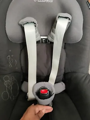 Maxi Cosi Family Fix Isofix Base And Pearl Car Seat • £60