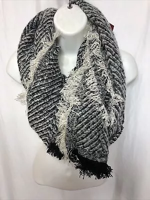 NEW Women's Merona PLAID Oversized White & BLACK Scarf NWT • $15