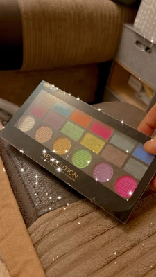 £5 • Buy Revolution Makeup London Eyeshadow As It’s Damaged I Have Reduced It 