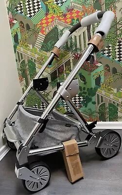 ⭐️ Mamas & Papas URBO2 URBO CHROME GREY CHASSIS Wheels Brakes Handle Basket NEW • £114.95