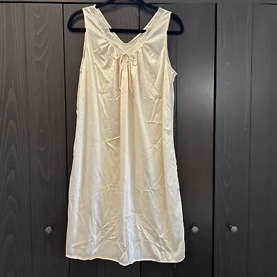 Vintage Lorraine Nightie Nightgown Large Peach Color Nylon • $16.95