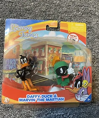 The Looney Tunes Show Daffy Duck & Marvin The Martian Bridge Figures 2012 SEALED • $33.50