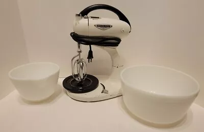 Vintage 1940s Hamilton Beach Model G Stand Mixer & 2 Bowls - Working Condition • $100