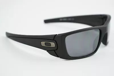 New! OO9096-B3 Oakley FUEL CELL Cerakote Graphite Black/Black Iridium Polarized • $89.99