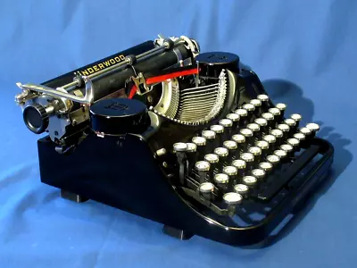 Underwood Universal Typewriter From 1936 - A Stunning Machine • $175