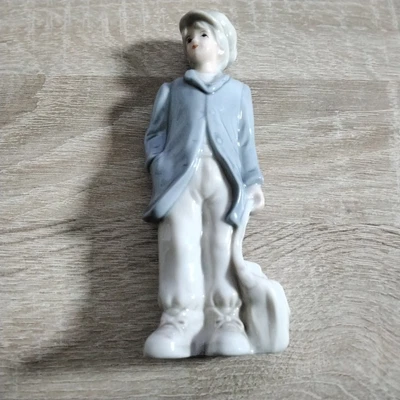 £5 • Buy (63) Sbl Regal House Collection. Figurine Of  Paperboy. 