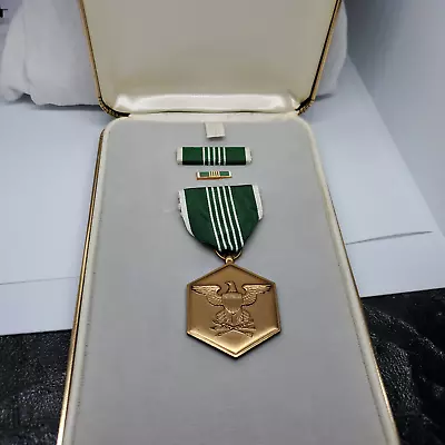 VINTAGE US Army Armed Forces  FOR MILITARY MERIT  Medal Ribbon Lapel Pin Box Set • $29.99