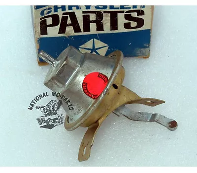 $39.95 • Buy Mopar NOS 69-71 M300 Motorhome 318 Distributor Vacuum Advance Diaphragm 2875806