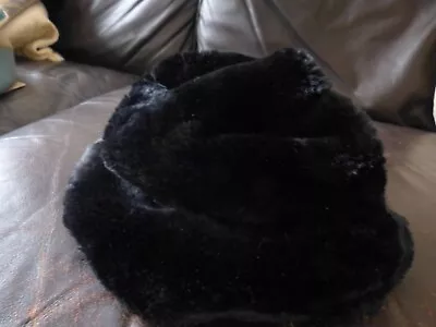 Marks And Spencer Black Fully Lined Faux Fur Hat Age 10 • £4