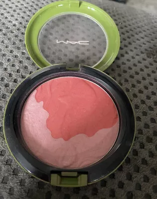 Genuine MAC High-light Powder To The Beach Marine Life Limited Edition Rare • £9.99