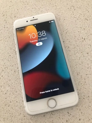 $150 • Buy Apple IPhone 7 - 128GB - Silver (Unlocked) A1778 (GSM) (AU Stock)
