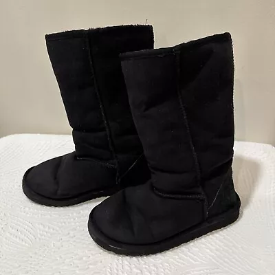 UGG Boots Womens 6 W Classic Tall Winter Shearling Pull On  Black • $29