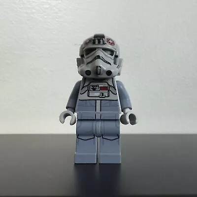 LEGO Star Wars Minifigure AT-AT Driver (75054) (Genuine) Lot #7 • $10