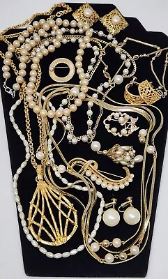 Vintage Faux Pearl Gold Tone Costume Jewelry Lot Bracelet Brooch Earrings 12 Pcs • $19.99