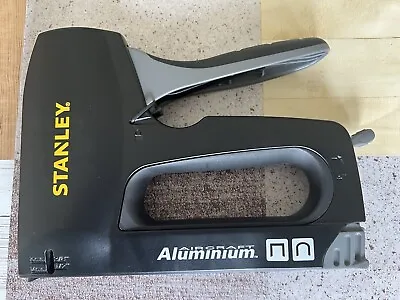 Stanley 6-CT-10X 2-in-1 Cable Tacker With Staples • £30