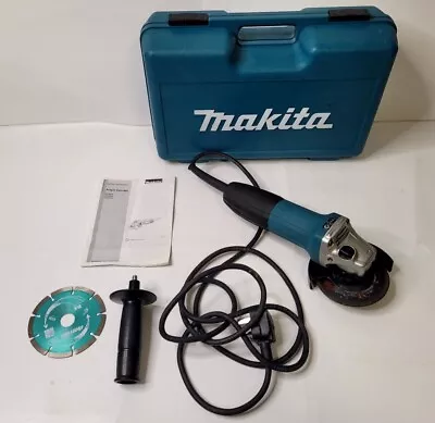Makita Ga4530rkd/2 720w 4 1/2  Electric Angle Grinder 240v • £50