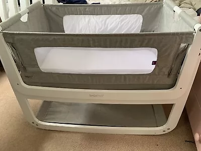 SnuzPod 4 Bedside Crib White Excellent Condition Collect SW13 Barnes • £20.34