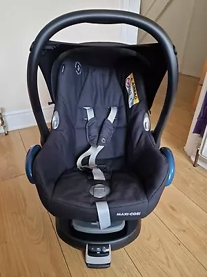 Maxi Cosi Cabriofix Baby Car Seat And Familyfix Isofix Base • £20