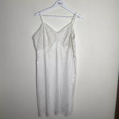 Vintage Vanity Fair Ivory Slip Dress Womens Size 42 Lace Trim Nightgown • $22