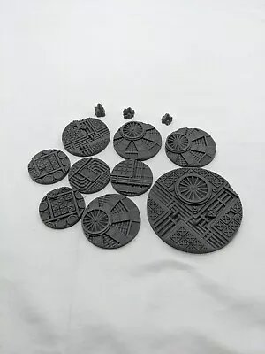 Lot Of (9) Sci-Fi Plastic Miniature Metal Construct Bases • $17.99