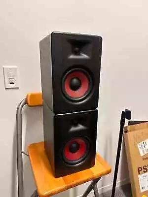 Pair Of M-Audio BX5 D3 5 Inch Powered Studio Monitor Speakers (2 Speakers) • $75