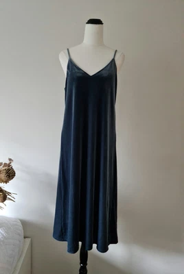 $30 • Buy UNIQLO Blue Velvet Slip Dress Size S Like New Condition
