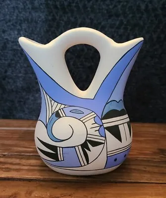 Vintage Native American Art Pottery Southwest Wedding Vase Artist Signed  • £23.70