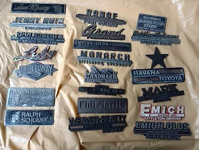 ++ Vintage Dealer Name Tags - 22 Plastic Metal Nameplates - Auto Dealerships • $20