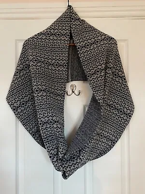 Unisex Chunky Fair Isle Knitted Circular (Circle) Scarf Navy Blue & Grey • £3.75