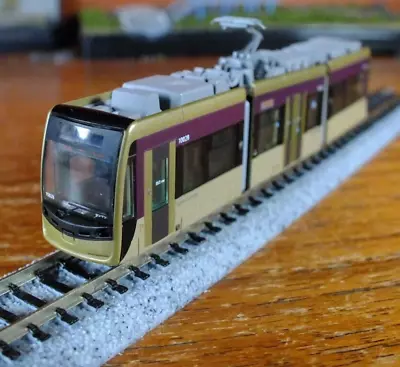 Tomytec N Gauge Hankai 1001 Series Tram In Gold - Motorised • £98