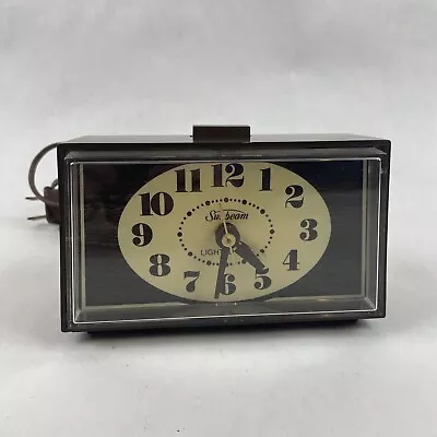 Vintage Sunbeam Alarm Clock Model 428A Lighted Dial White Brown 70's Retro Works • $19.95