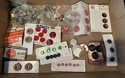 3.5 Pound Lot Of Vintage Buttons • $29.99