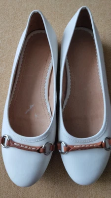 £10 • Buy Lands' End UK 5.5 USA 7.5 White Ballet Pumps Tan Detailed Front Strap, Worn Once