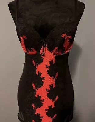 Victoria's Secret Miranda Kerr Lace Crochet Valentines 36D • $20
