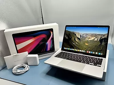 Apple MacBook Pro 13  2020 3.2Ghz M1/8GB RAM/256GB SSD - Silver (A2338) • $600