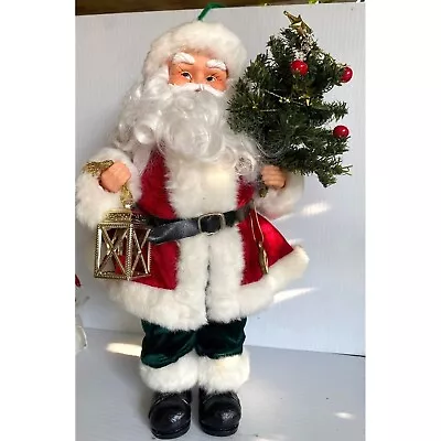 Santa Tradicional  Christmas Figurine In Good Condition • $19.60
