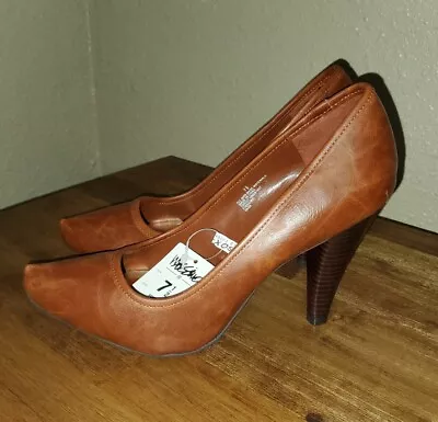 NWT Women's Vintage Mossimo Caramel Cognac Tan Brown Spring Pumps Heels 7.5 • $34.99