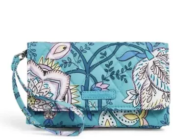 Vera Bradley RFID Smartphone Wristlet Peacock Garden • $28