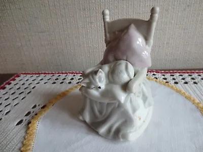 Enesco MEMORY Musical Box CAT/KITTEN ON ROCKING CHAIR Figurine - 5.25 T X 3.25 W • $20