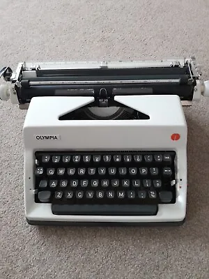 1976 Olympia De Luxe Traveler Typewriter And Case S/n 4447319 **Parts Only** • £29.99