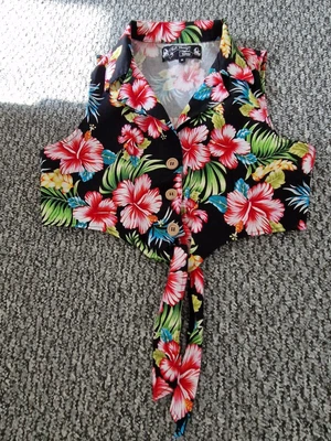 £4.99 • Buy Hells Bunny Vixen Cropped Tie Front Hawaiiin Printed Top Medium  17in Pit-pit