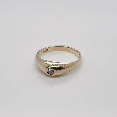 Petite Vintage 14 Karat Gold And Diamond Ring - 14k - Size 2.25 • $695