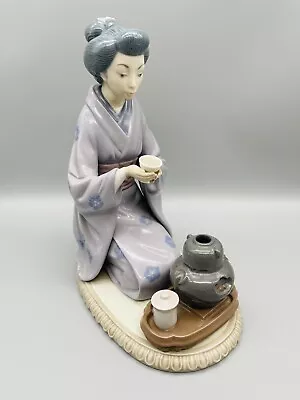 £129.95 • Buy Vintage  Lladro  Japanese Girl Serving Tea   5122  1981-1994 Retired - Perfect