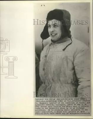 1964 Press Photo Dr. Benjamin Ignatov At The U.S. Deep Freeze Byrd Station • $19.99