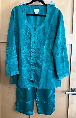 Victorias Secret Gold Label Pajama Set Sz M L/S V Neck Lounge Green Satin Vtg • $19.99