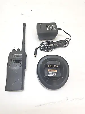 MOTOROLA HT750 136-174 MHz VHF 16ch TWO WAY RADIO AAH25KDC9AA3AN W Charger • $89.99