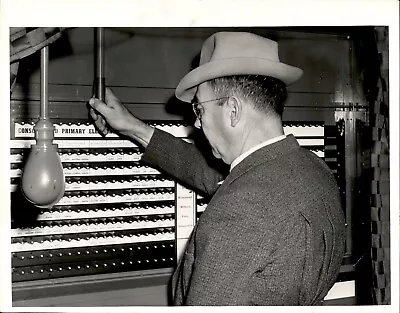 LG987 1940 Original Photo HISTORIC ELECTION VOTING MACHINE ST PAUL 7TH WARD • $20