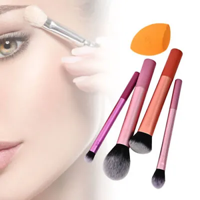 Real Techniques Everyday Essentials Kit Makeup Brushes & Makeup Blending Sponge • $18.48