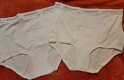 Munsingwear Underwear Briefs Men Sz 42 White Cotton H Fly New NWOP • $40