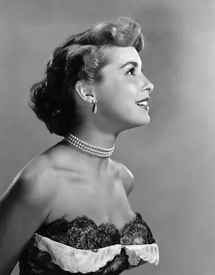 Janet Leigh  Unsigned 10  X 8  Photo - Beautiful American Actress *2162 • £2.60